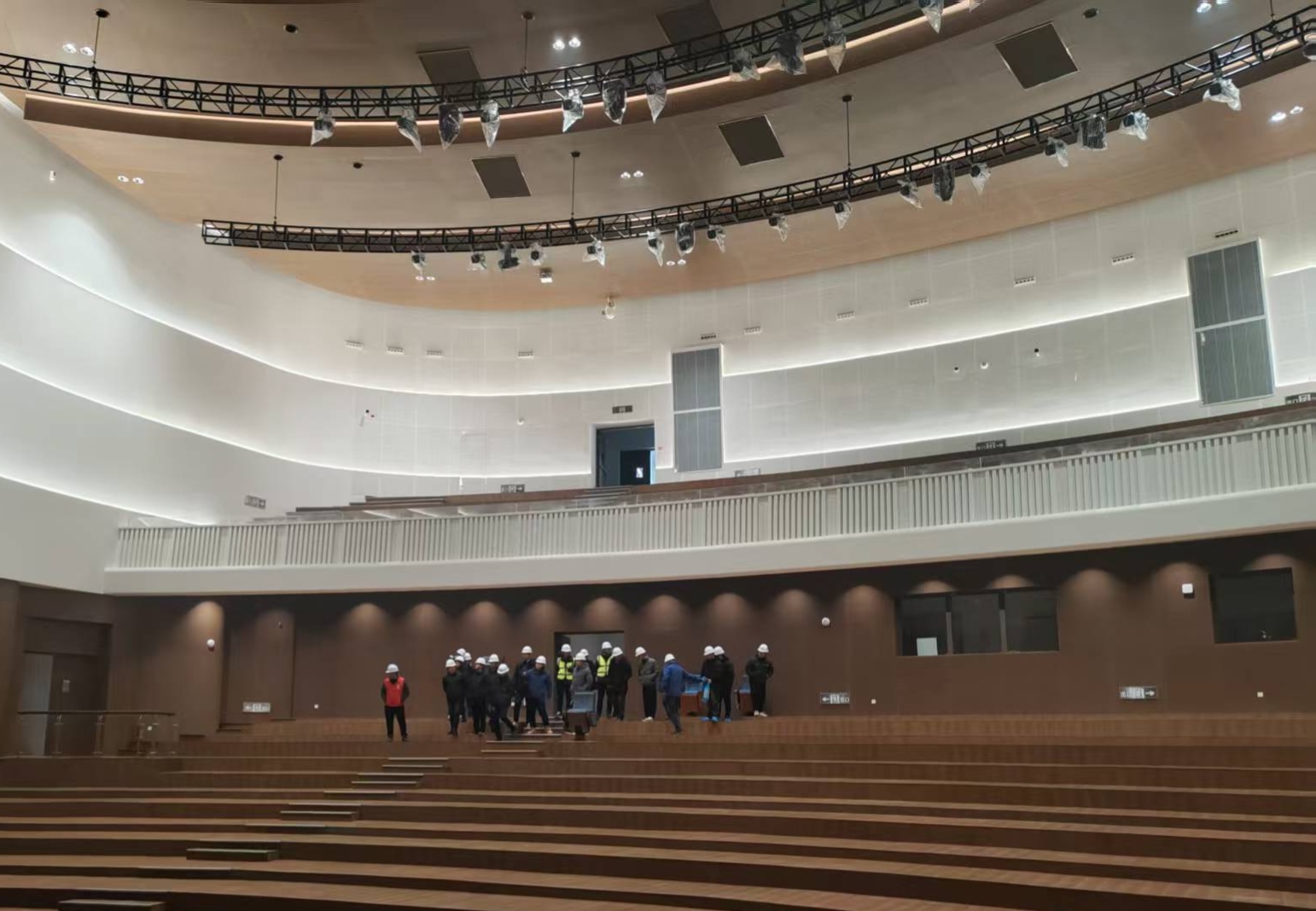 未来学院(新校区)建设指挥办赴标杆项目开展考察调研